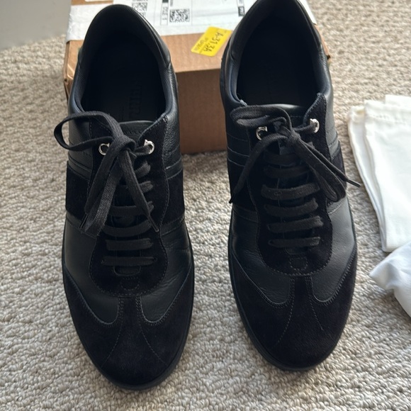 ‼️SOLD ‼️ Ferragamo, Achille sneaker, black, 9, like new - Picture 3 of 14